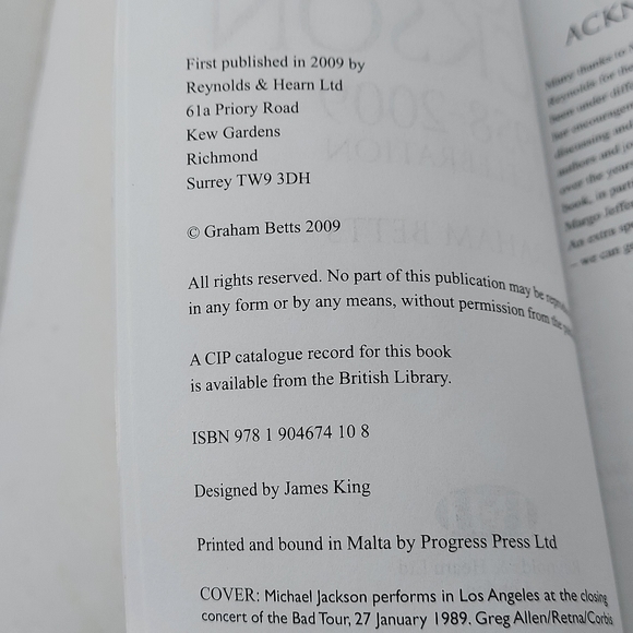 Michael Jackson, 1958-2009 : A Celebration by Graham Betts. - Picture 2 of 12